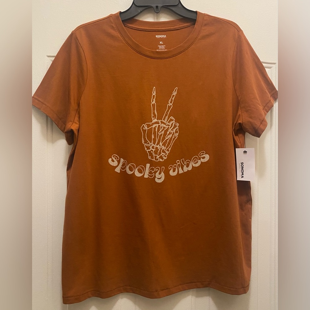 Spooky Vibes Halloween t shirt size XL